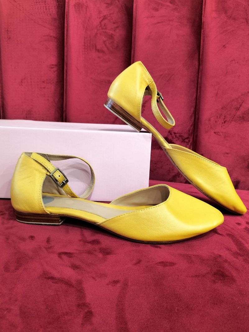 Lola Flat Sandal