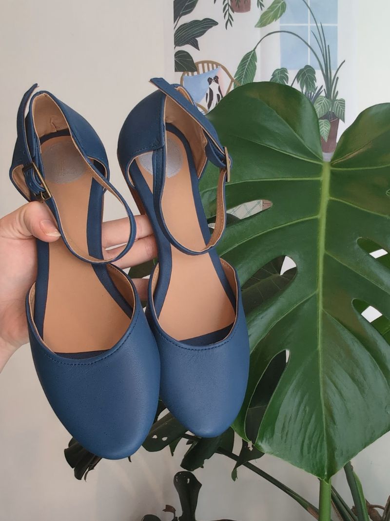Lola Flat Sandal