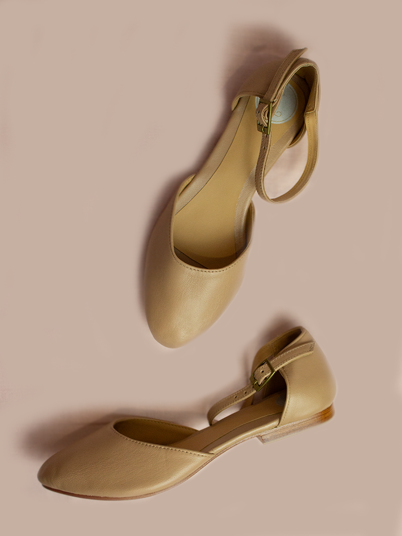 Lola Flat Sandal