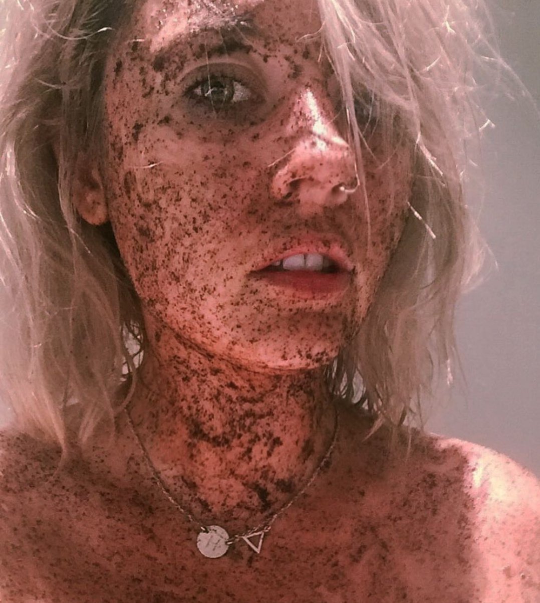 Scrubba Body Coffee Scrub Peppermint &amp; Arabica Coffee Body Scrub